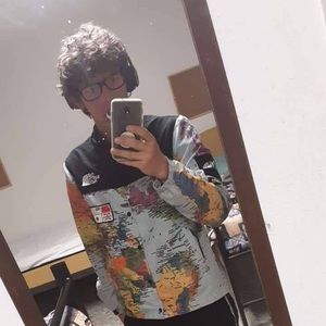 Meet your Posher, Jonathan